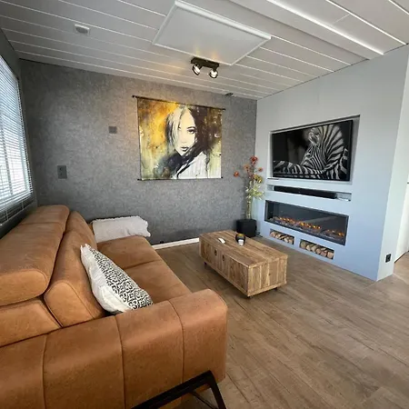 Poellodge Xl Nyaraló *